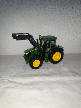 John Deere 7 R mit Frontlader